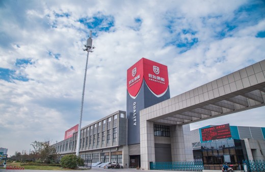 當世友地闆鋪進(jin)“太空艙”| 民(mín)宿界的(de)新(xin)潮(chao)流，全新(xin)的(de)住宿體(ti)驗(yàn)